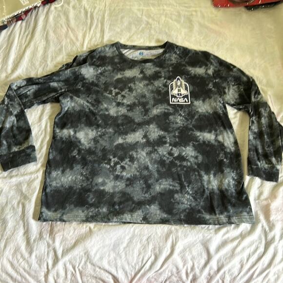 Hyper Space NASA men’s L long sleeved tee. Graphics on both sides. - Picture 2 of 6
